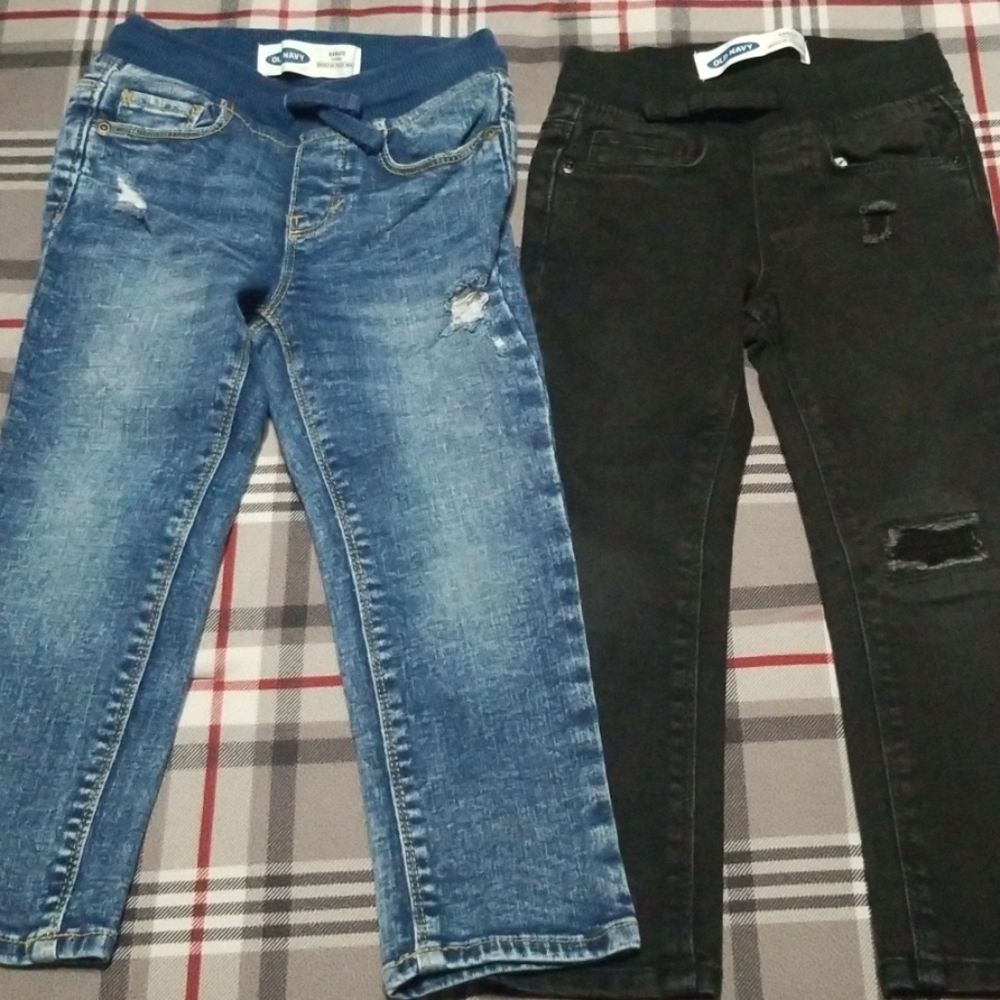 2 pair bundle Old Navy boys toddler jeans